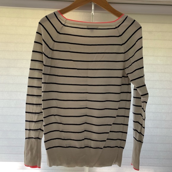 Women’s Gap striped sweater - Picture 6 of 6